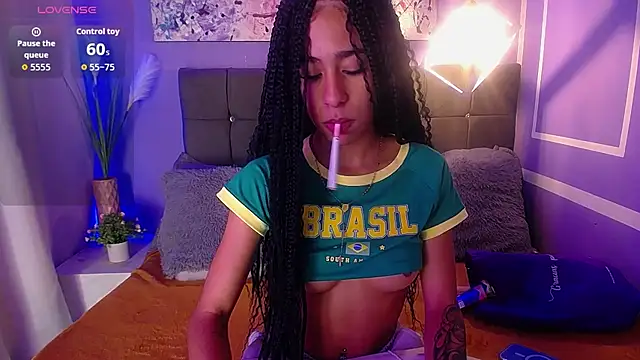 Snapshot of melissa_becraft chatting on 11/13/25, 02:43 melissa becraft online show from 11/13/25, 02:43