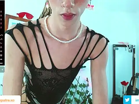 Snapshot of imcleo_xoxo chatting on 02/22/25, 12:05 imcleo xoxo online show from 02/22/25, 12:05