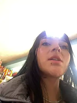 Snapshot of Dulce__Boyd chatting on 03/18/25, 01:31 Dulce  Boyd online show from 03/18/25, 01:31