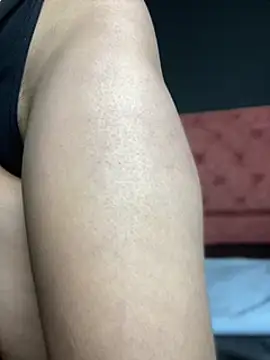 Snapshot of Dulce__Boyd chatting on 03/19/25, 01:51 Dulce  Boyd online show from 03/19/25, 01:51