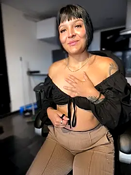 Snapshot of Dulce__Boyd chatting on 10/03/25, 01:52 Dulce  Boyd online show from 10/03/25, 01:52