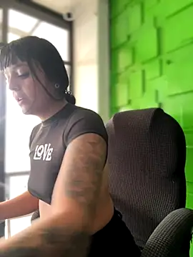 Snapshot of Dulce__Boyd chatting on 10/08/25, 01:53 Dulce  Boyd online show from 10/08/25, 01:53