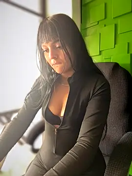 Snapshot of Dulce__Boyd chatting on 10/13/25, 01:55 Dulce  Boyd online show from 10/13/25, 01:55