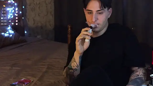 Snapshot of dark-willoww chatting on 02/09/25, 02:07 dark-willoww online show from 02/09/25, 02:07