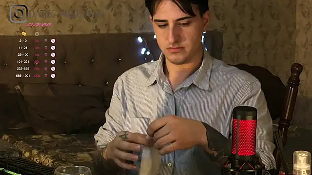 Snapshot of dark-willoww chatting on 02/20/25, 08:58 dark-willoww online show from 02/20/25, 08:58