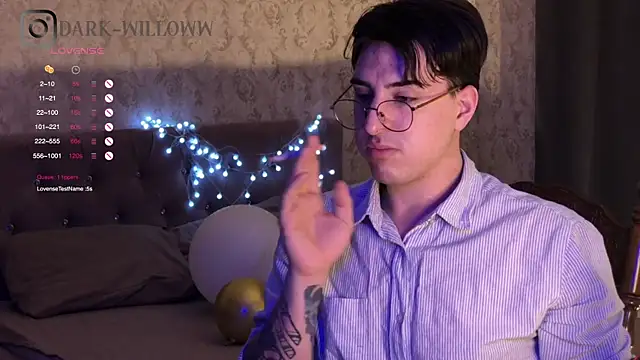 Snapshot of dark-willoww chatting on 02/24/25, 06:04 dark-willoww online show from 02/24/25, 06:04