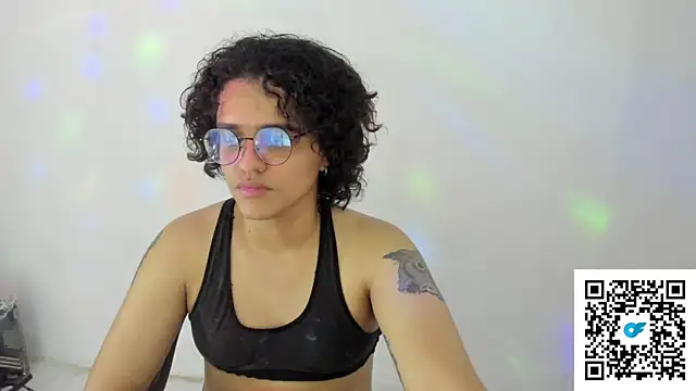 Snapshot of Diane_blossom chatting on 11/13/25, 06:29 Diane blossom online show from 11/13/25, 06:29