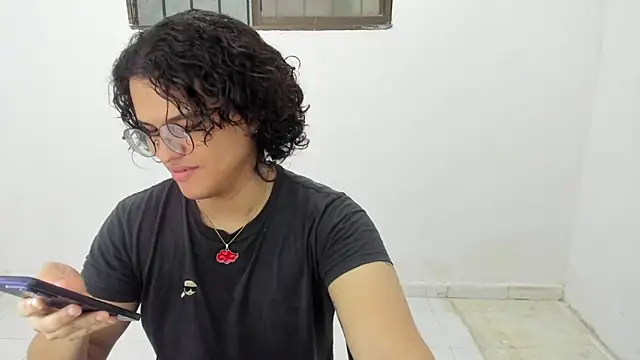 Snapshot of Diane_blossom chatting on 12/04/25, 05:10 Diane blossom online show from 12/04/25, 05:10