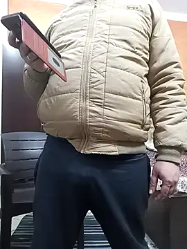 innocentboy1987 online show from 02/13/25, 04:54