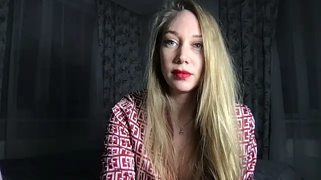 Snapshot of Engel_13 chatting on 02/14/25, 08:26 Engel 13 online show from 02/14/25, 08:26