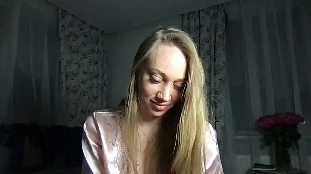 Snapshot of Engel_13 chatting on 02/19/25, 08:52 Engel 13 online show from 02/19/25, 08:52