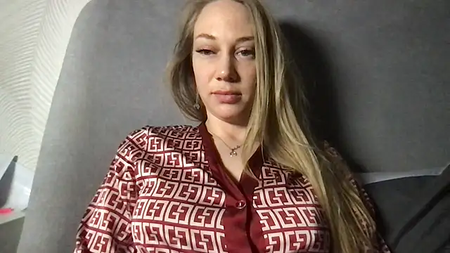 Snapshot of Engel_13 chatting on 02/25/25, 07:58 Engel 13 online show from 02/25/25, 07:58