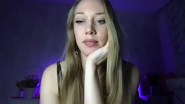 Snapshot of Engel_13 chatting on 03/11/25, 06:30 Engel 13 online show from 03/11/25, 06:30