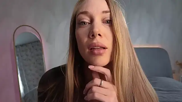 Snapshot of Engel_13 chatting on 09/19/25, 09:00 Engel 13 online show from 09/19/25, 09:00