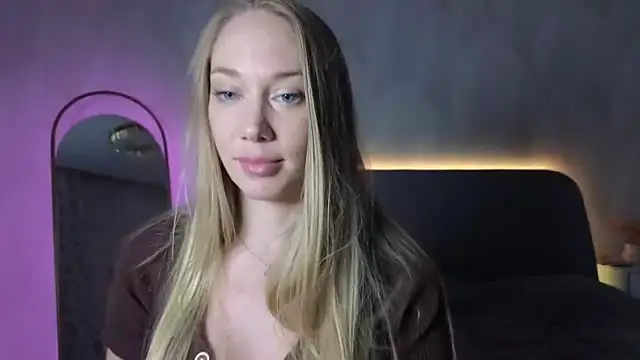 Snapshot of Engel_13 chatting on 09/22/25, 05:59 Engel 13 online show from 09/22/25, 05:59