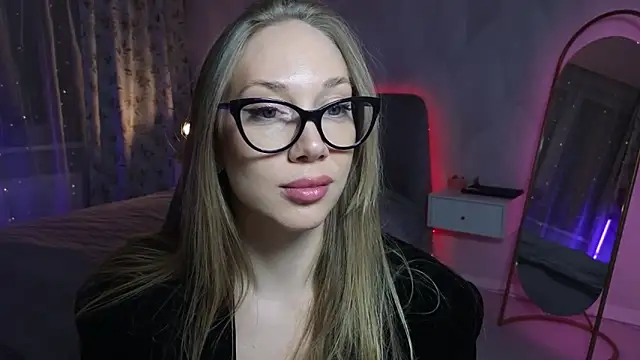 Snapshot of Engel_13 chatting on 02/09/26, 04:00 Engel 13 online show from 02/09/26, 04:00