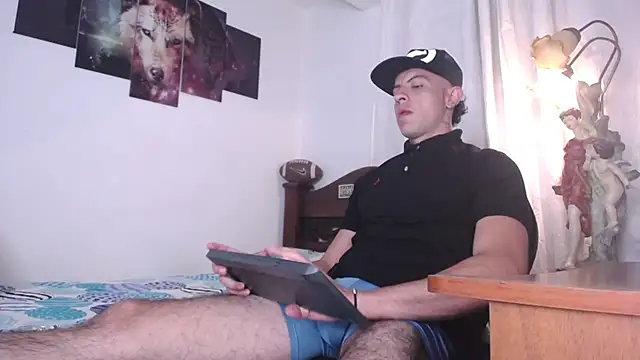 Snapshot of Bull_Xvi chatting on 11/23/25, 02:11 Bull Xvi online show from 11/23/25, 02:11