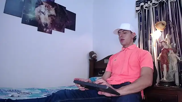 Snapshot of Bull_Xvi chatting on 04/27/26, 02:42 Bull Xvi online show from 04/27/26, 02:42