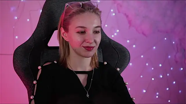 PhilippaAdamas online show from 02/27/25, 05:45