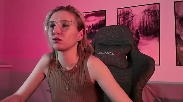 PhilippaAdamas online show from 02/28/25, 05:48