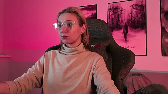 PhilippaAdamas online show from 02/28/25, 08:53