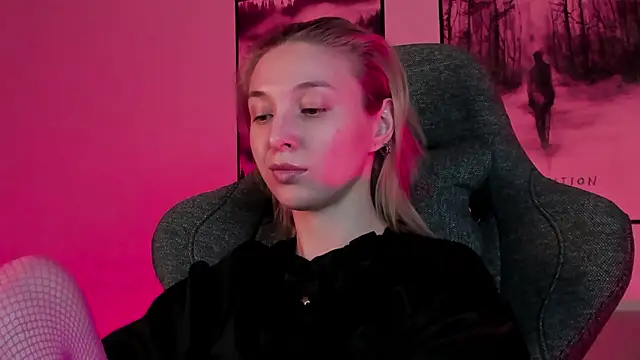 PhilippaAdamas online show from 03/07/25, 08:45