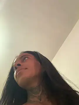 Snapshot of casalshowtime2 chatting on 10/18/25, 10:27 casalshowtime2 online show from 10/18/25, 10:27