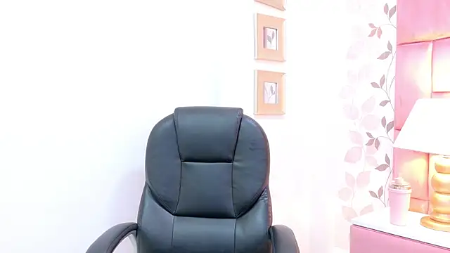 Snapshot of ArianaFranco chatting on 05/07/26, 01:38 ArianaFranco online show from 05/07/26, 01:38