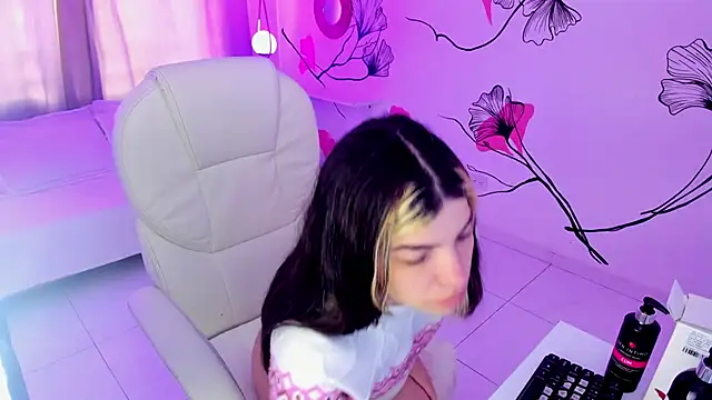 Isabela Fiorelli online show from 11/14/25, 01:10