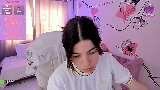 Isabela Fiorelli online show from 07/03/26, 02:01