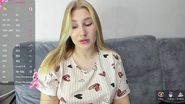 Snapshot of And1sa chatting on 04/13/26, 05:18 And1sa online show from 04/13/26, 05:18