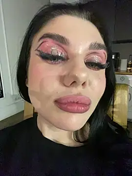 Snapshot of MaeveMoon chatting on 02/01/26, 05:55 MaeveMoon online show from 02/01/26, 05:55