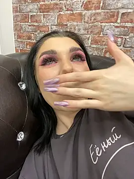 Snapshot of MaeveMoon chatting on 02/05/26, 05:17 MaeveMoon online show from 02/05/26, 05:17