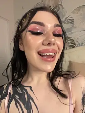 Snapshot of MaeveMoon chatting on 03/15/26, 07:53 MaeveMoon online show from 03/15/26, 07:53