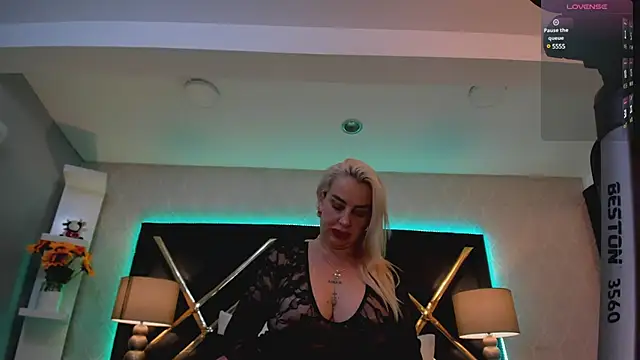 SophieWinsloow online show from 03/08/25, 01:36