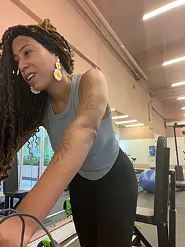 dianagolley420 online show from 02/13/25, 02:42