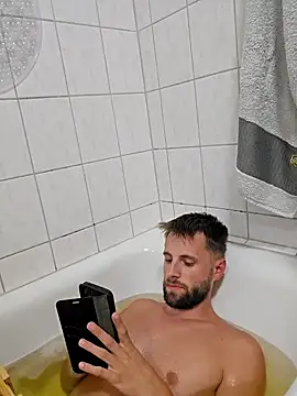 ademandjulia online show from 09/22/25, 06:21