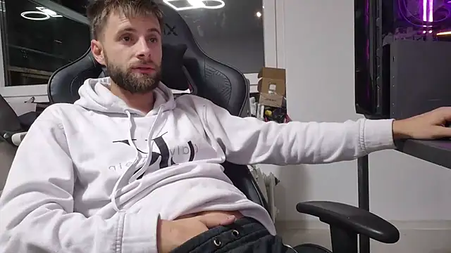 ademandjulia online show from 10/02/25, 09:22