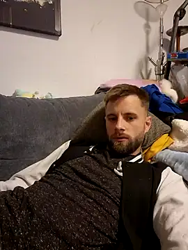 ademandjulia online show from 10/12/25, 06:07