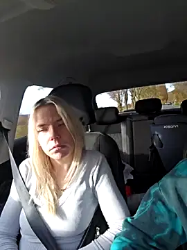 ademandjulia online show from 11/13/25, 11:20