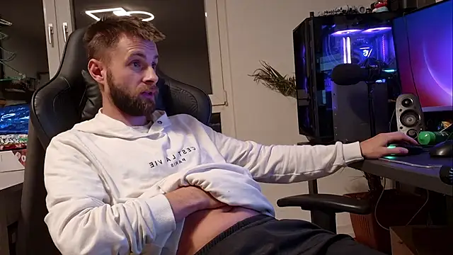 ademandjulia online show from 01/13/26, 08:58