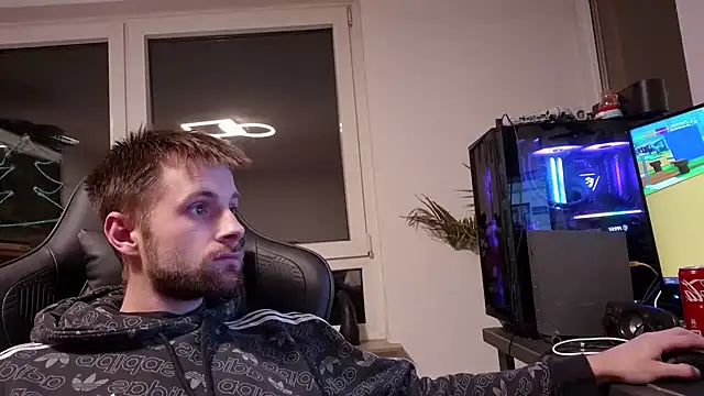 ademandjulia online show from 02/07/26, 07:50