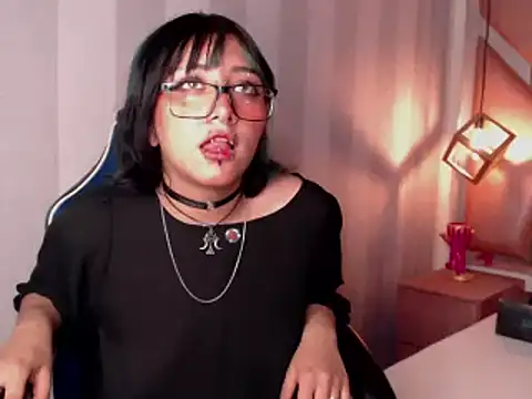 Snapshot of DarkMysterysF chatting on 03/12/25, 08:10 DarkMysterysF online show from 03/12/25, 08:10