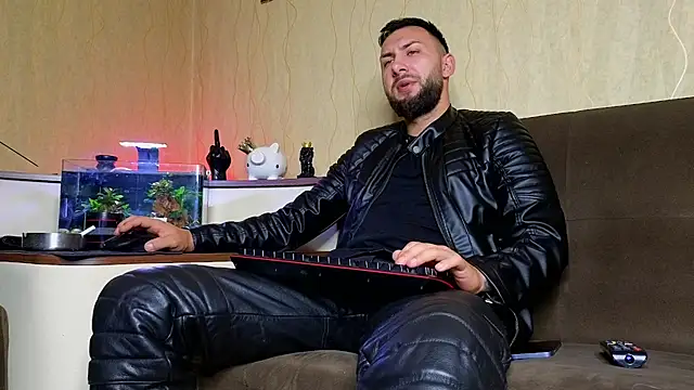 JamieNoxus online show from 09/18/25, 05:20