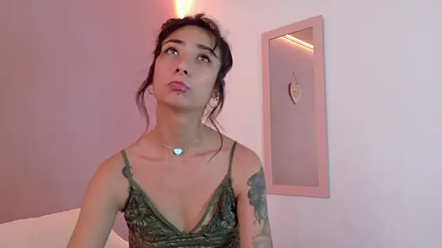 Snapshot of oishii_ambar chatting on 02/12/25, 04:33 oishii ambar online show from 02/12/25, 04:33