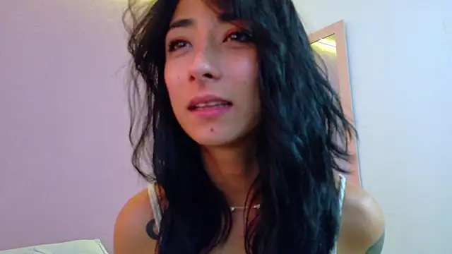 Snapshot of oishii_ambar chatting on 03/03/25, 03:09 oishii ambar online show from 03/03/25, 03:09