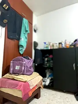 Carola-Ross online show from 11/14/25, 05:33