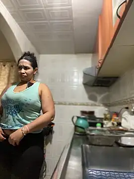 Snapshot of Carola-Ross chatting on 03/11/26, 05:30 Carola-Ross online show from 03/11/26, 05:30