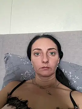 Snapshot of Miroslava1247 chatting on 04/02/26, 06:44 Miroslava1247 online show from 04/02/26, 06:44