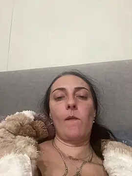 Snapshot of Miroslava1247 chatting on 04/14/26, 05:30 Miroslava1247 online show from 04/14/26, 05:30